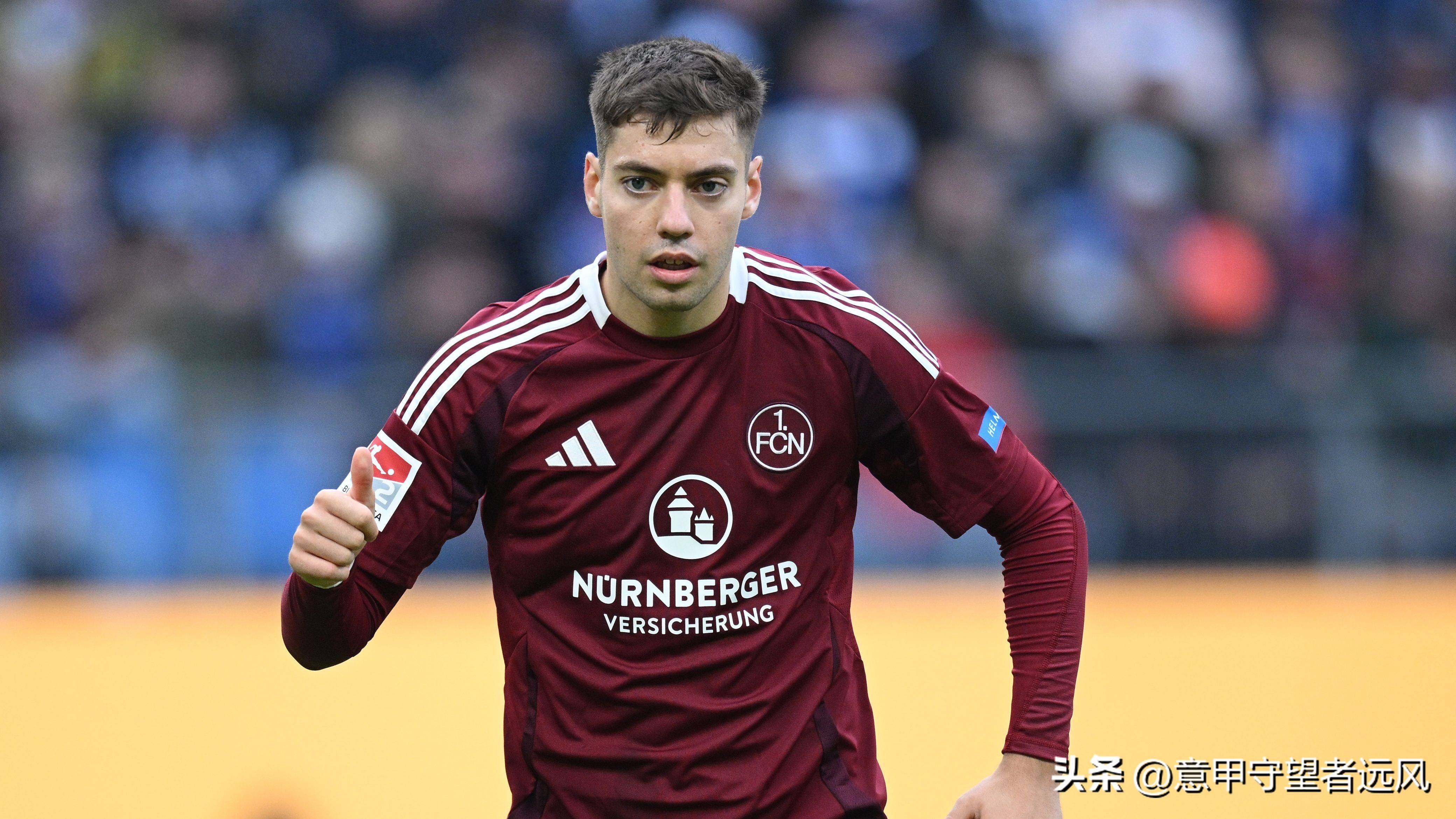 纽伦堡在比赛中展现出勇气和实力的英文